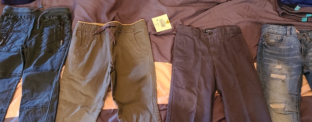 BOYS 5 PIECE BOTTOMS SIZE 4